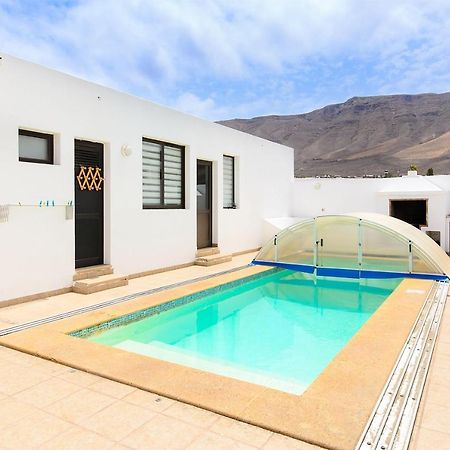 Famara Beach House Екстер'єр фото
