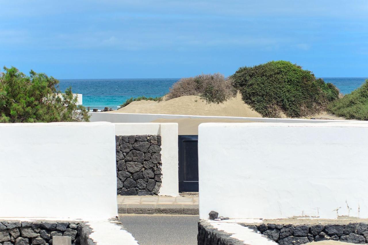 Famara Beach House Екстер'єр фото