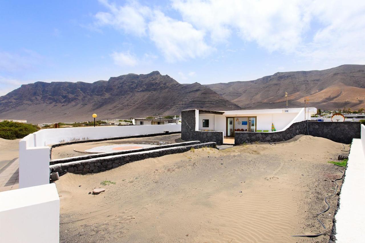 Famara Beach House Екстер'єр фото