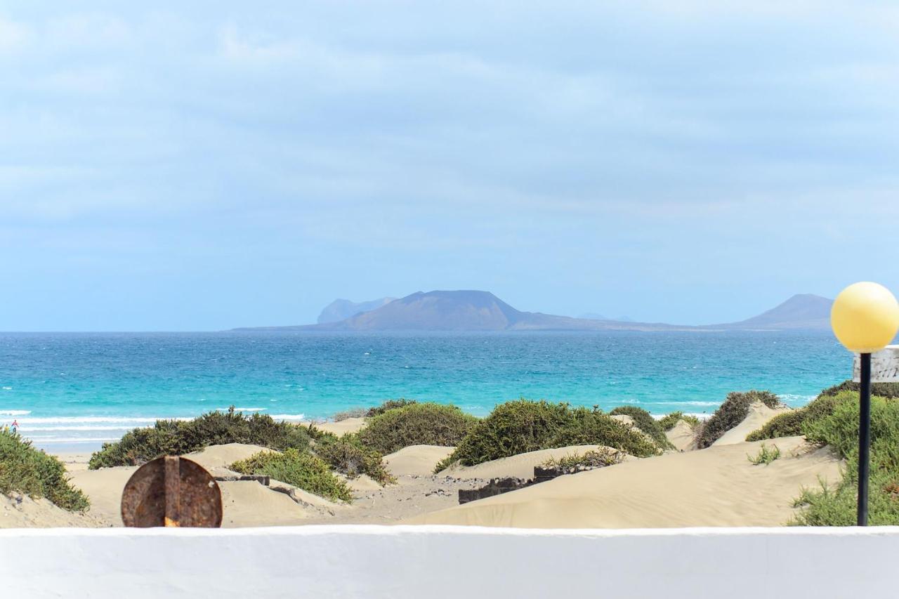 Famara Beach House Екстер'єр фото